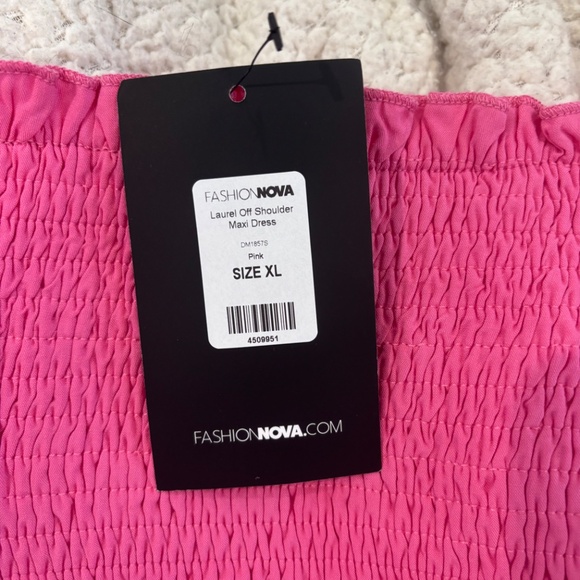 NWT- Fashion Nova- Off Shoulder, floor-length summer dress - Picture 3 of 4